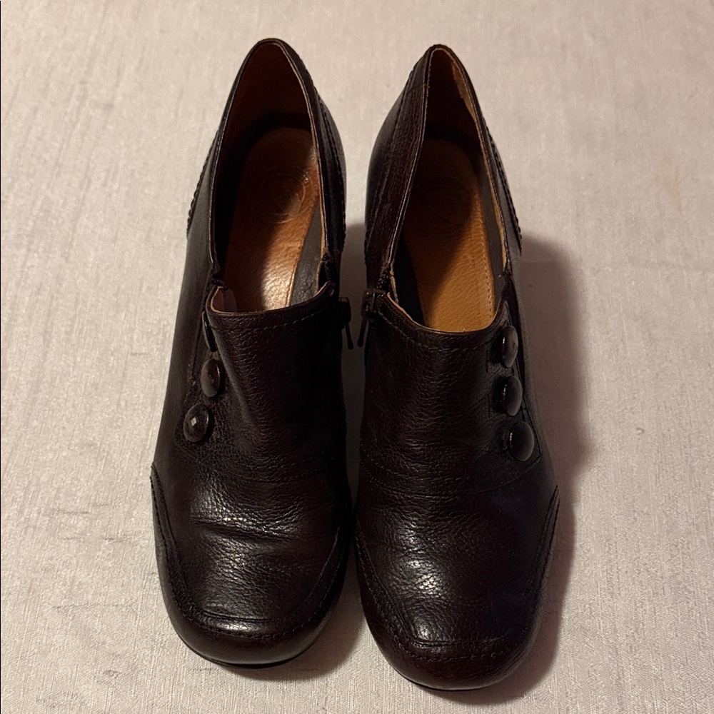Nuture by Lamaze Elegant Brown Leather Women's Heels